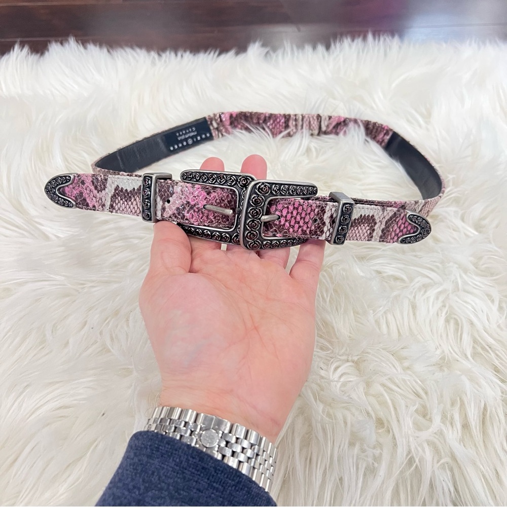Suzi Roher Pink Elaaticsted snakeskin Belt - Great Condition - double Buckle